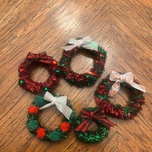 Festive Mini Christmas Wreath Magnet Set